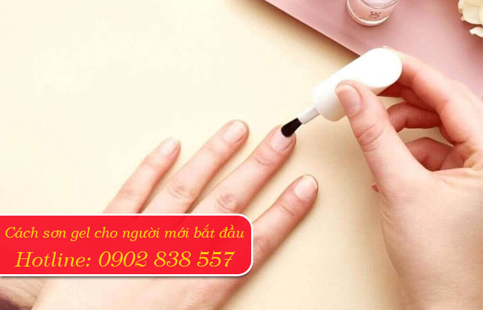 Sơn gel - Với sơn gel, bạn sẽ có thể tạo ra những bộ móng tay đầy màu sắc và lấp lánh như những viên ngọc quý. Hãy xem hình ảnh để tìm hiểu cách áp dụng sơn gel một cách hiệu quả nhất.